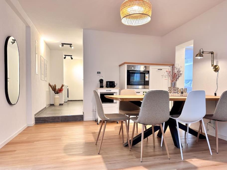 Appartio: Geraeumige, Moderne Fuer Gruppen/familien Appartement Stuttgart